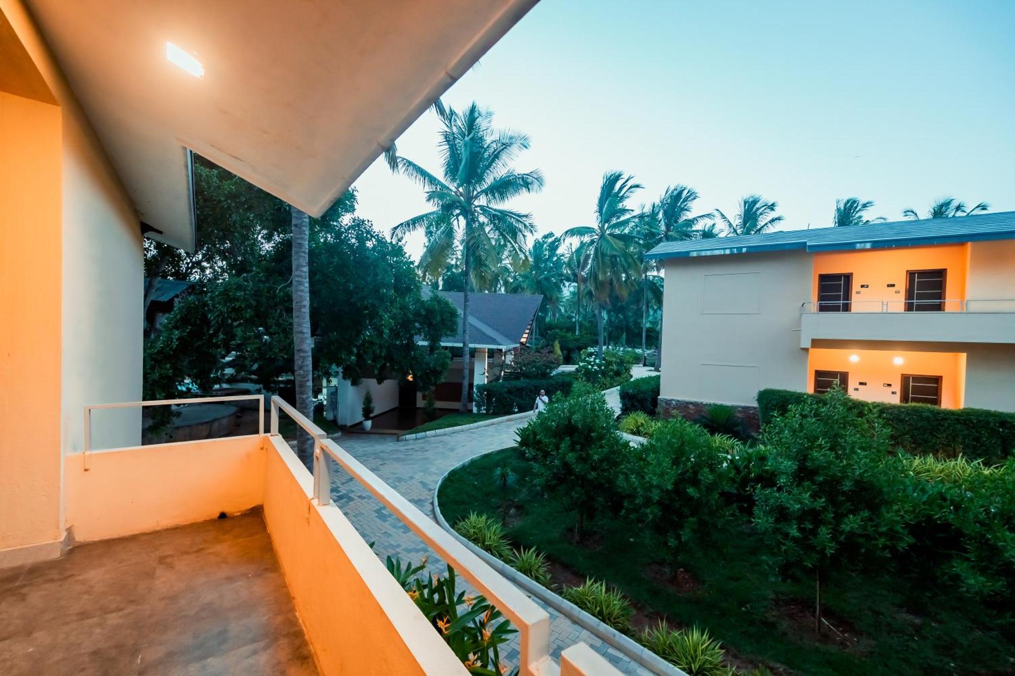 Commune18 Spa Resorts Chikmagalur Exterior photo