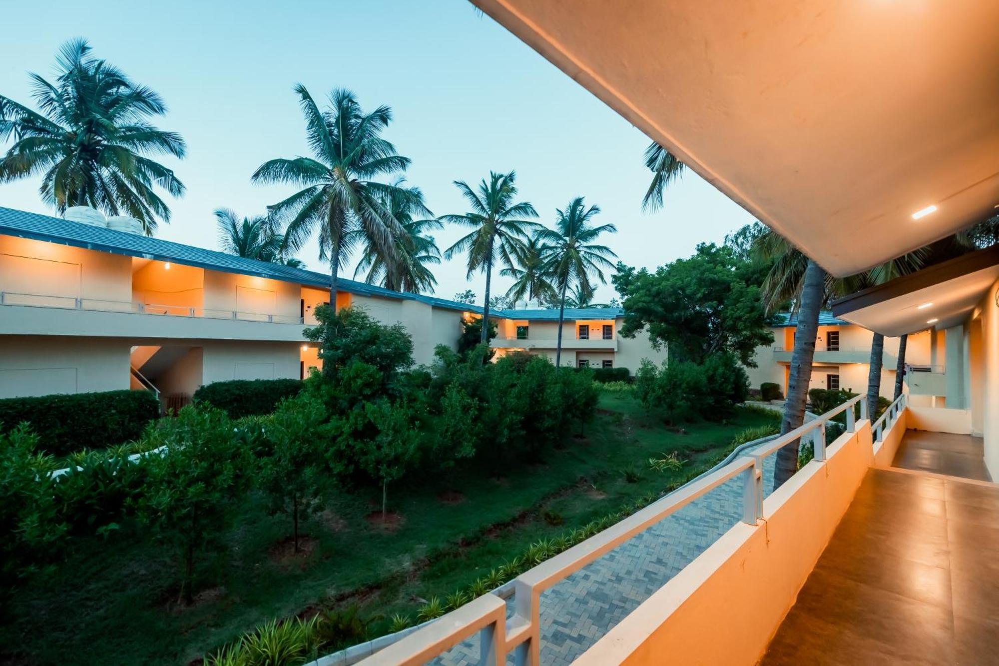 Commune18 Spa Resorts Chikmagalur Exterior photo