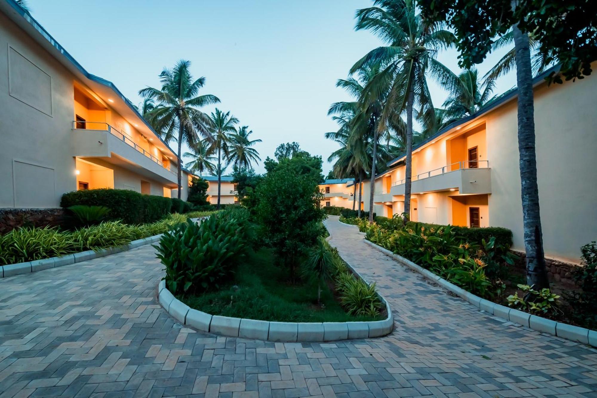 Commune18 Spa Resorts Chikmagalur Exterior photo