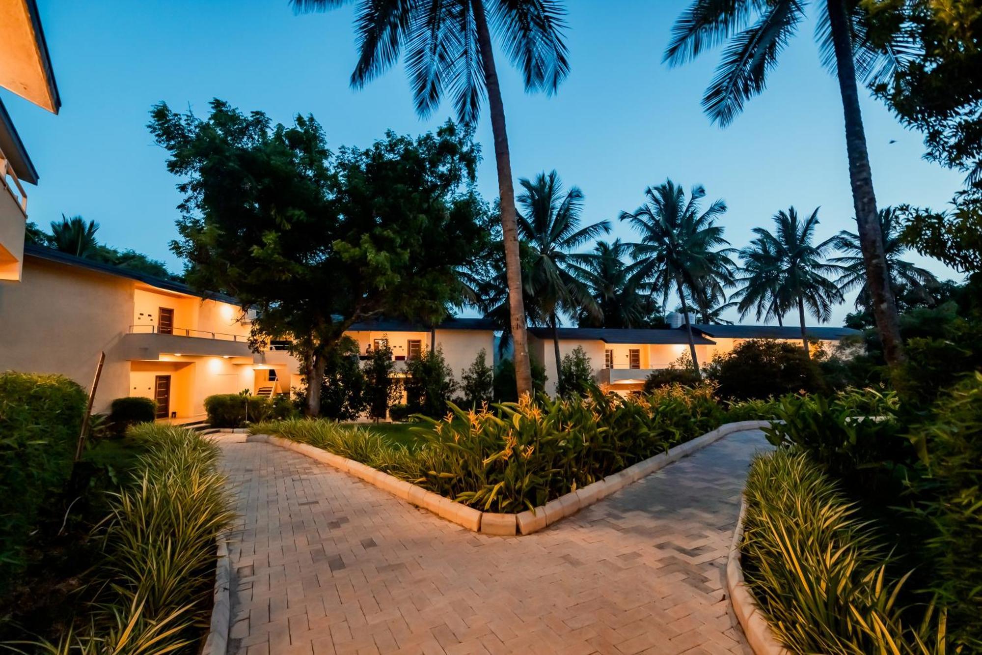 Commune18 Spa Resorts Chikmagalur Exterior photo