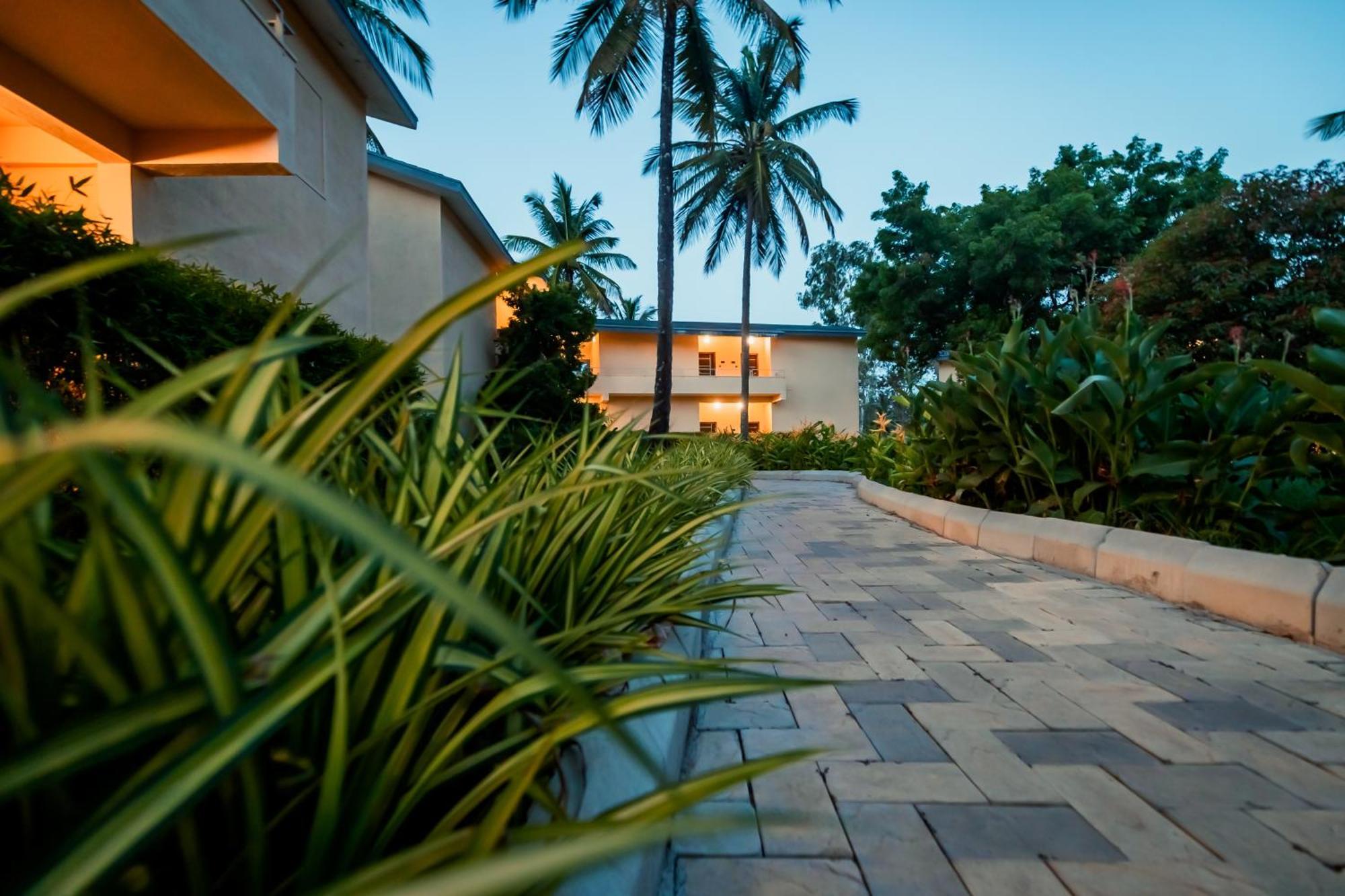 Commune18 Spa Resorts Chikmagalur Exterior photo
