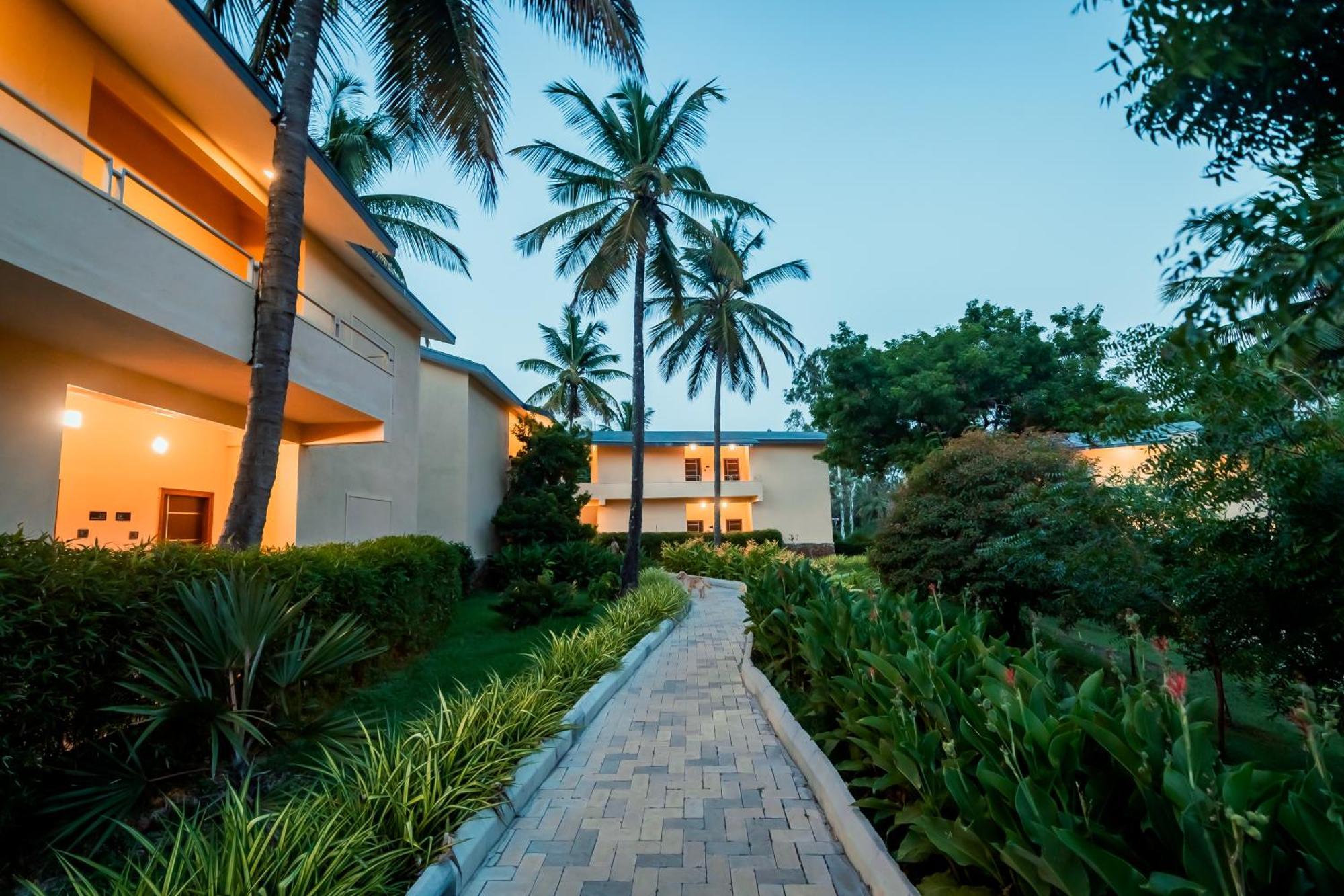 Commune18 Spa Resorts Chikmagalur Exterior photo