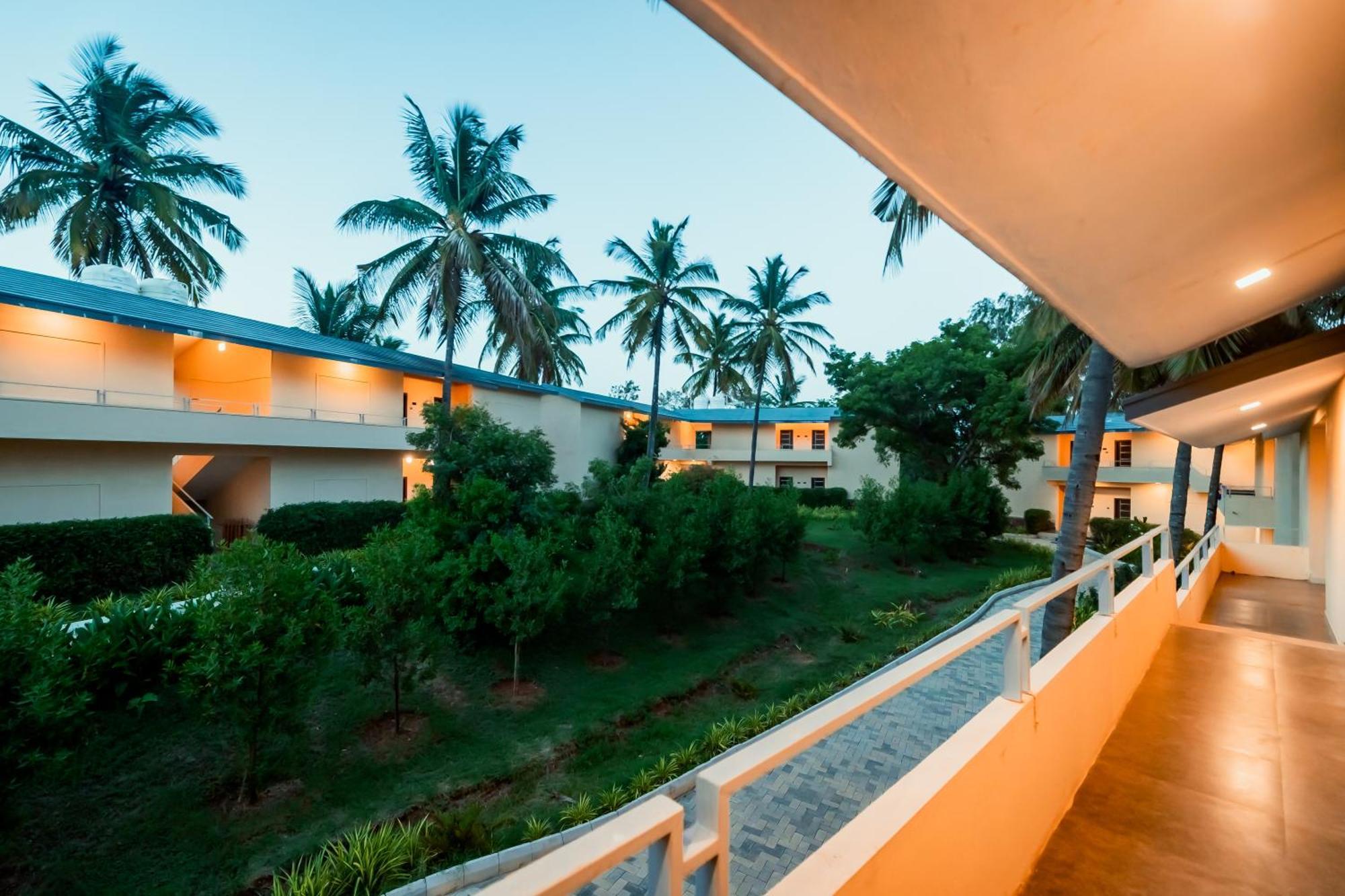 Commune18 Spa Resorts Chikmagalur Exterior photo
