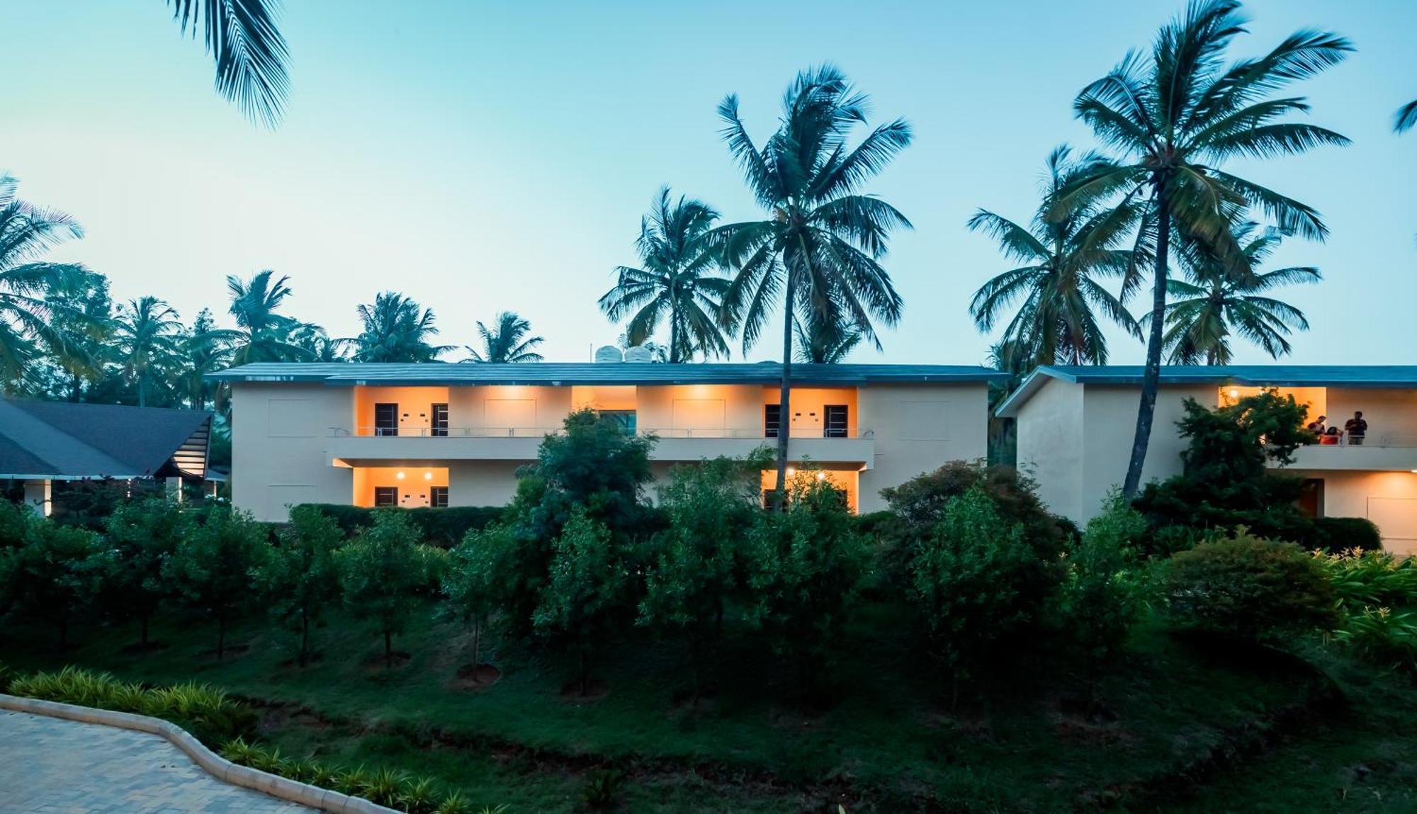 Commune18 Spa Resorts Chikmagalur Exterior photo