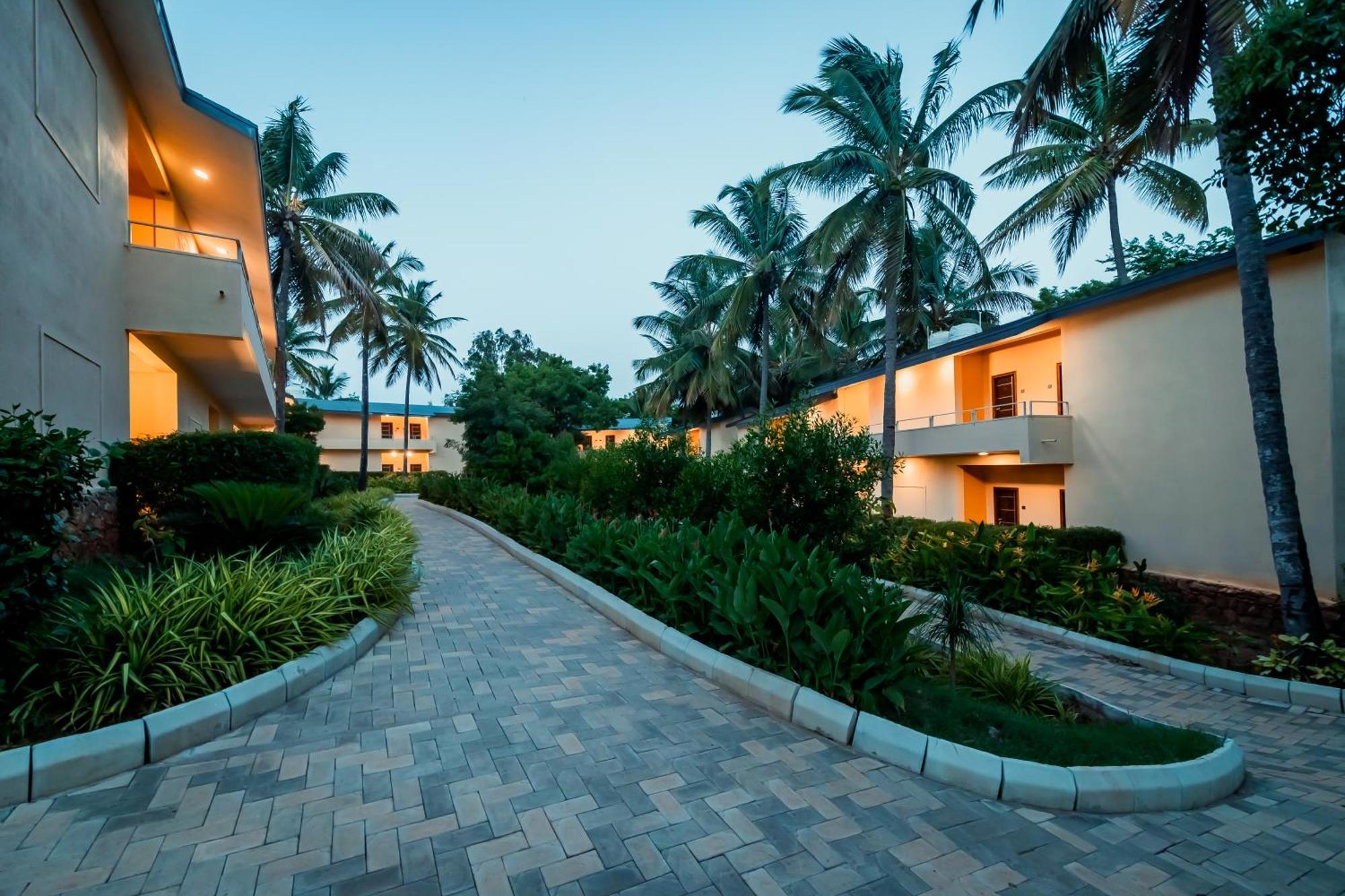 Commune18 Spa Resorts Chikmagalur Exterior photo
